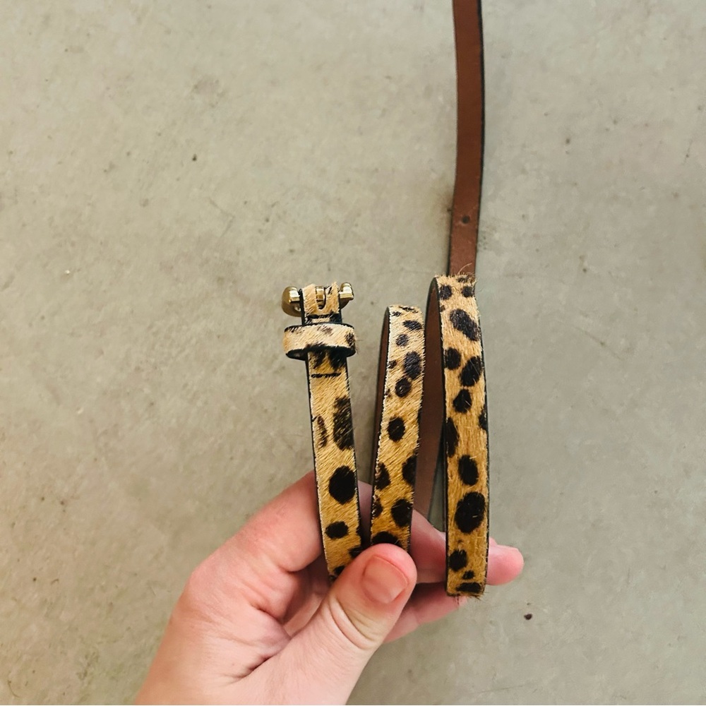Leopard print skinny belt